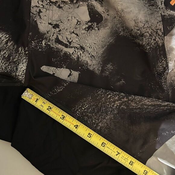 Lululemon Men’s Assert Short 9" Aerial Ice Black and White Size Medium - Picture 13 of 14